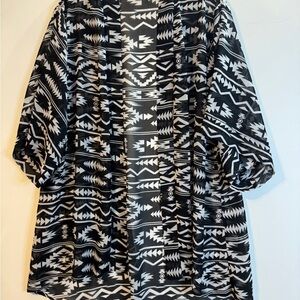 New Directions Monochrome Geometric Kimono